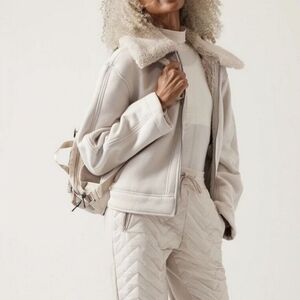 Athleta Westbound Sherpa Jacket in Abalone Gray Size Small